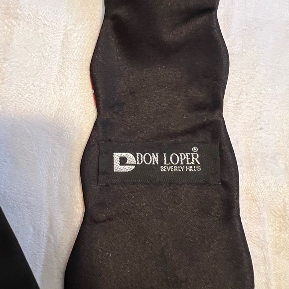 Don Loper by Beverly Hills Christmas bulb tie. - Picture 6 of 6